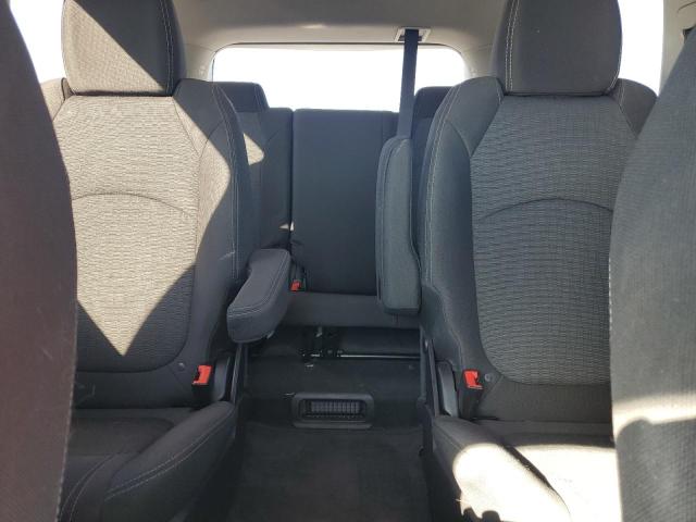 Photo 10 from auction – 2017 CHEVROLET TRAVERSE L with VIN 1GNKRGKD7HJ265681