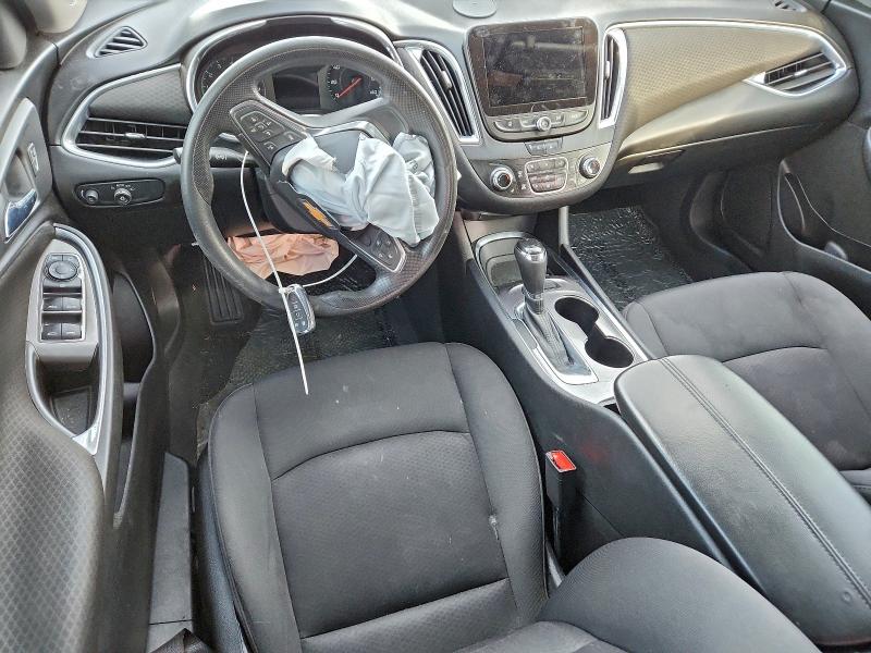 Photo 8 from auction – 2020 CHEVROLET MALIBU with VIN 1G1ZD5ST6LF069818