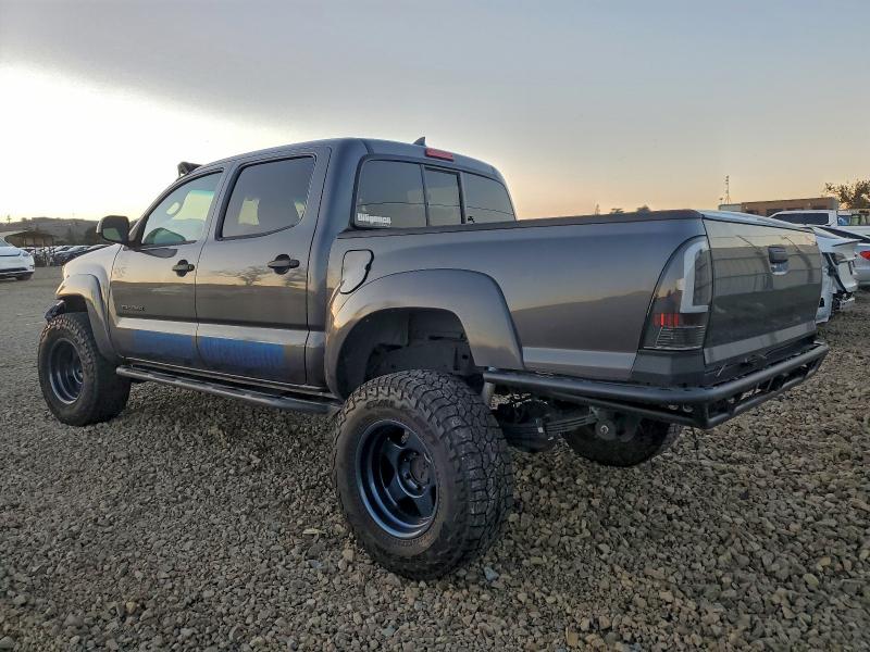 Photo 2 from auction – 2013 TOYOTA TACOMA with VIN 3TMLU4ENXDM111817