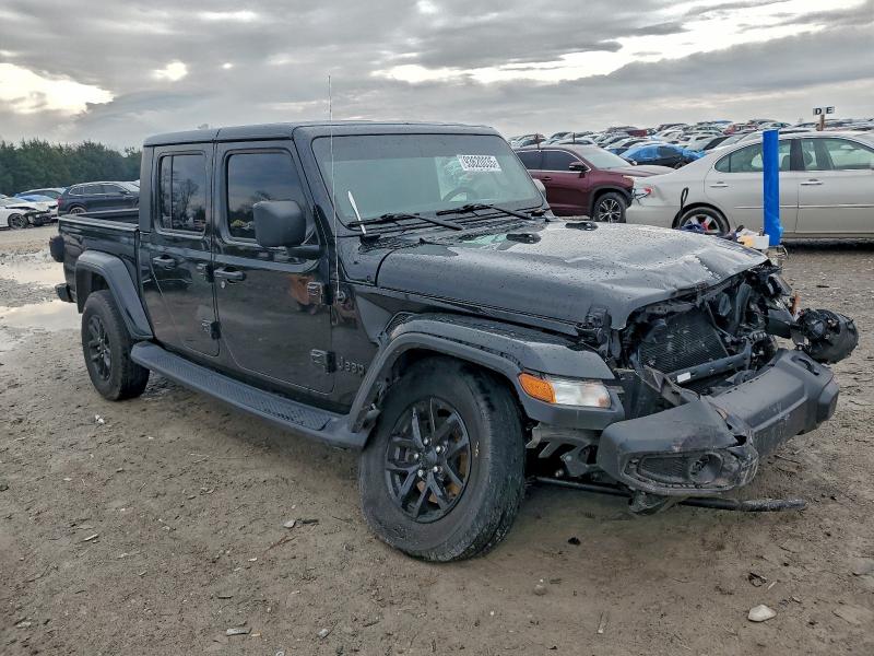 Фото 4 с аукциона – 2023 JEEP GLADIATOR с VIN 1C6HJTAG3PL582284