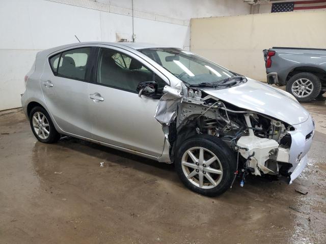 Photo 4 from auction – 2013 TOYOTA PRIUS C with VIN JTDKDTB33D1543753