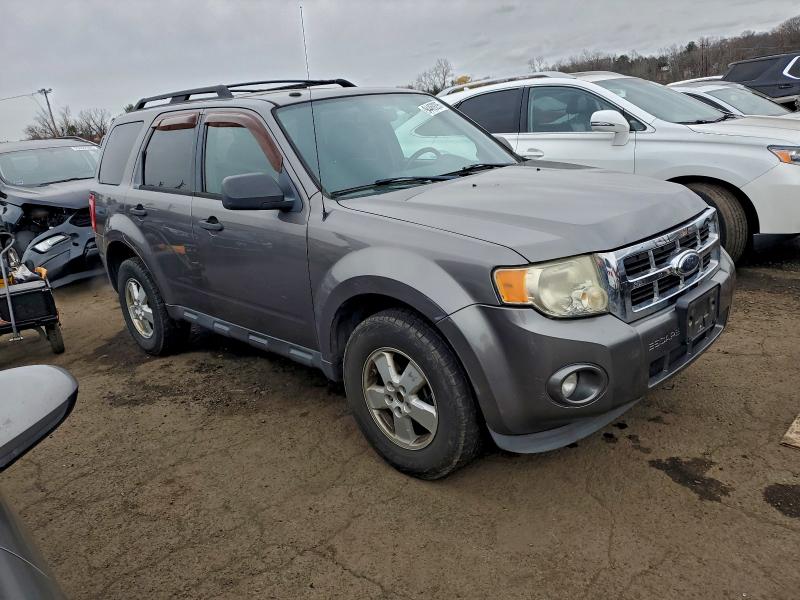 Photo 4 from auction – 2009 FORD ESCAPE XLT with VIN 1FMCU93G89KA02798