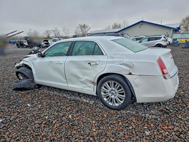 Photo 2 from auction – 2013 CHRYSLER 300 with VIN 2C3CCARG3DH685577