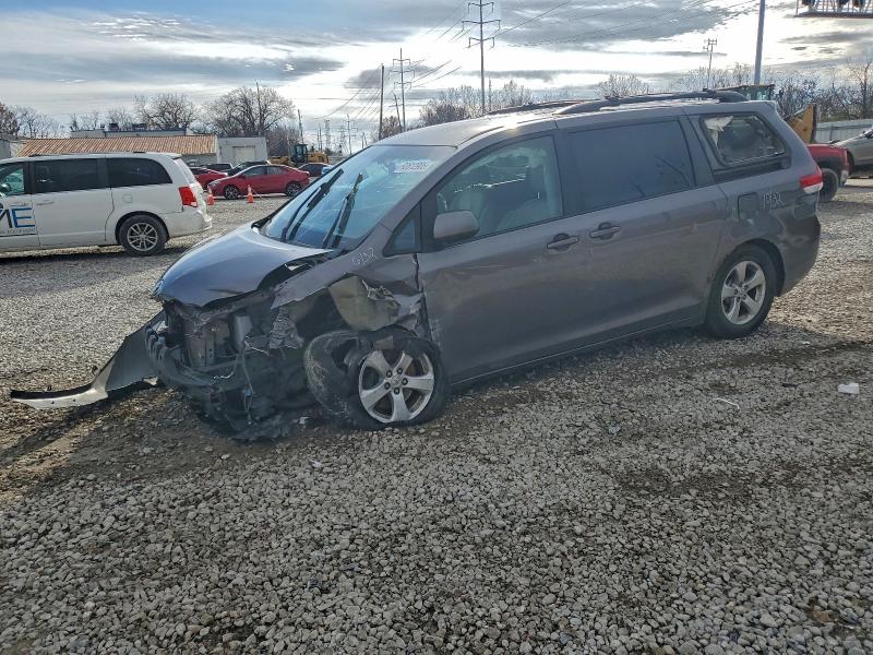TOYOTA SIENNA LE 2011 with VIN 5TDKK3DC9BS024922 - Photo from auction