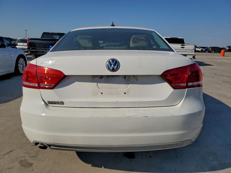 Photo 6 from auction – 2012 VOLKSWAGEN PASSAT S with VIN 1VWAP7A32CC075851