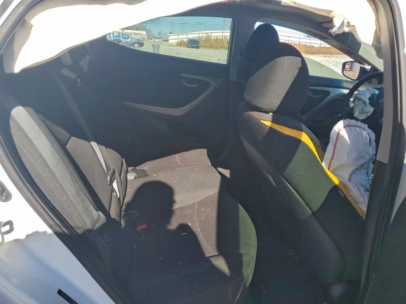 Photo 10 from auction – 2016 HYUNDAI ELANTRA SE with VIN 5NPDH4AE3GH771397