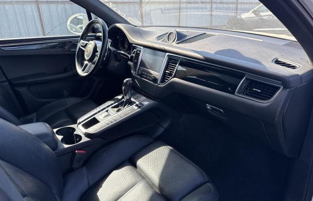Photo 5 from auction – 2017 PORSCHE MACAN S with VIN WP1AB2A58HLB10811