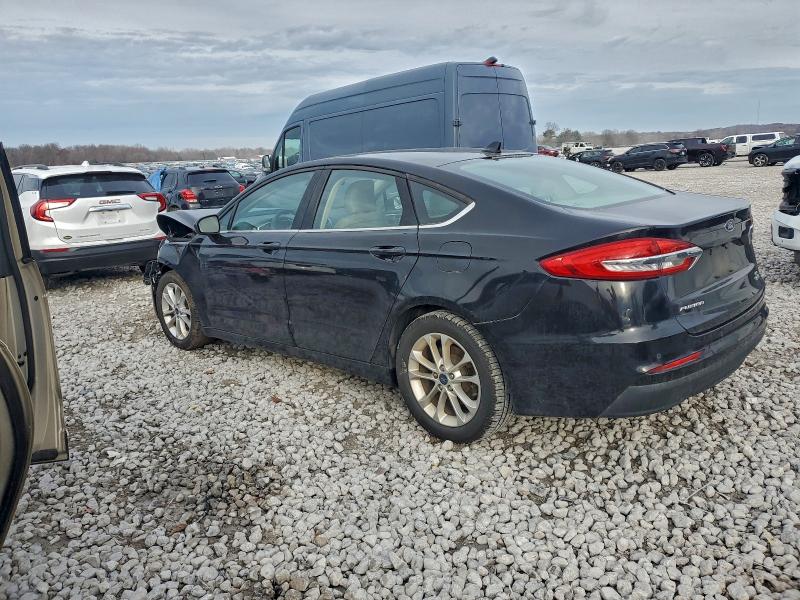 Photo 2 from auction – 2019 FORD FUSION SE with VIN 3FA6P0HDXKR249640