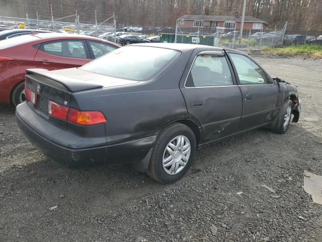 Photo 3 from auction – 2000 TOYOTA CAMRY CE with VIN 4T1BG22K8YU700217