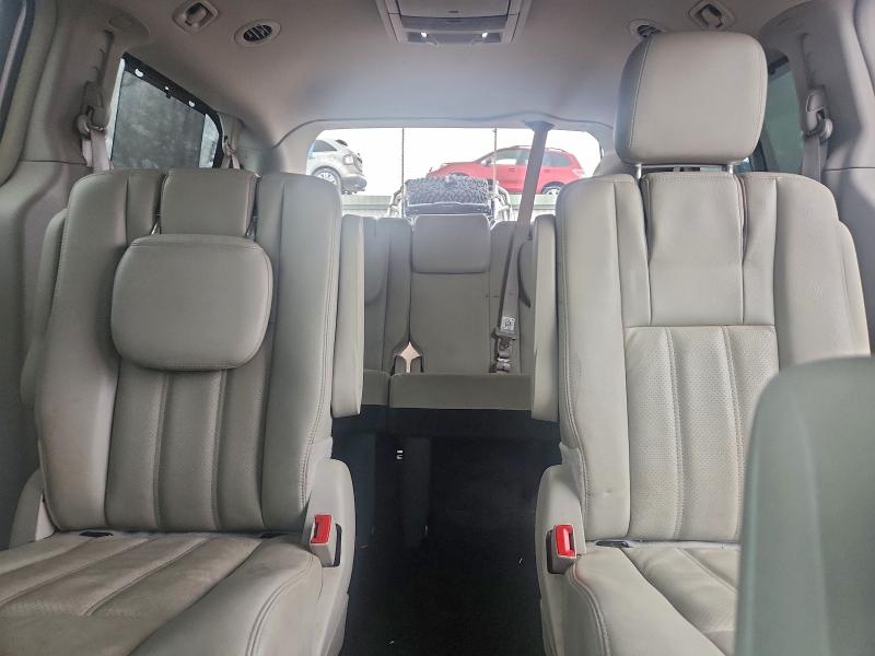 Photo 10 from auction – 2013 CHRYSLER TOWN & COU with VIN 2C4RC1CG4DR589613