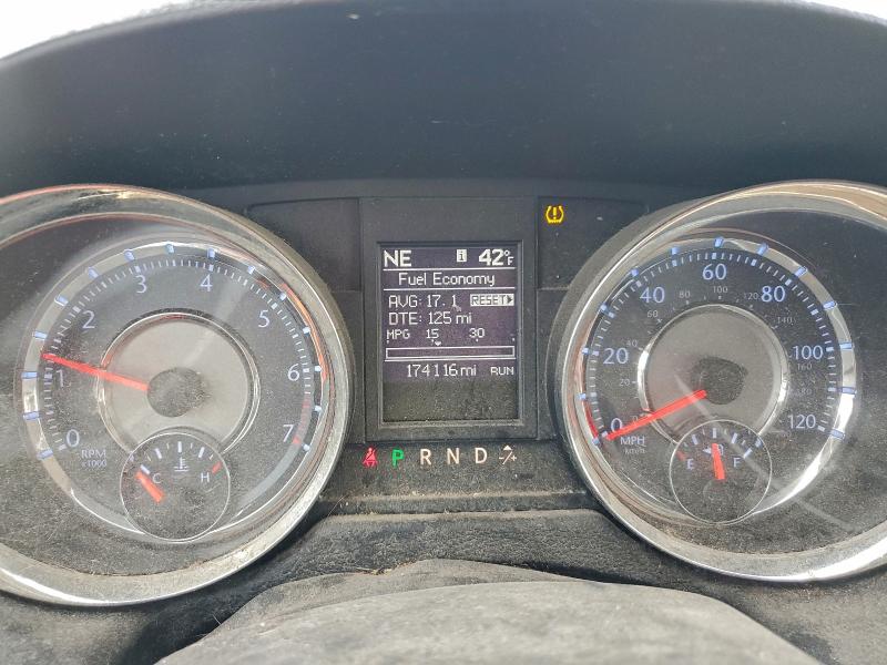 Photo 9 from auction – 2014 CHRYSLER TOWN & COU with VIN 2C4RC1BG7ER447131