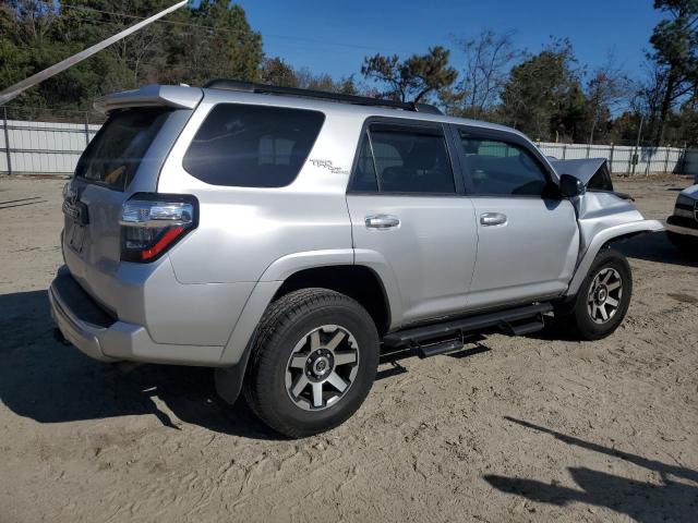 Photo 3 from auction – 2019 TOYOTA 4RUNNER with VIN JTEBU5JR7K5701398