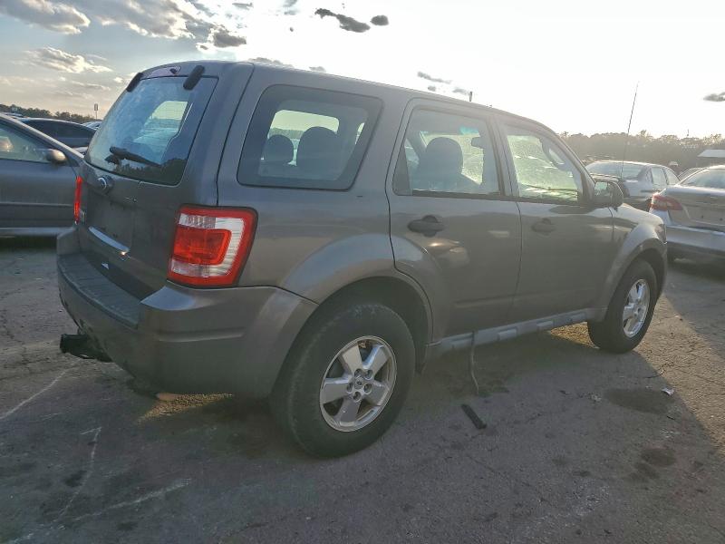 Photo 3 from auction – 2012 FORD ESCAPE XLS with VIN 1FMCU0C76CKB92989