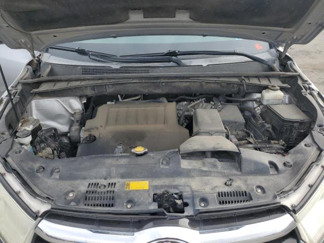 Photo 12 from auction – 2014 TOYOTA HIGHLANDER with VIN 5TDBKRFH2ES033929