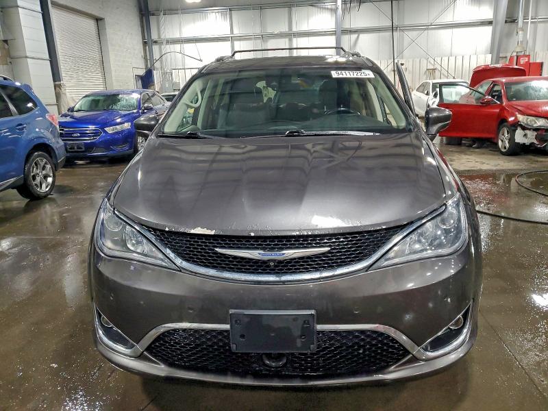 Photo 5 from auction – 2017 CHRYSLER PACIFICA T with VIN 2C4RC1EG6HR777634
