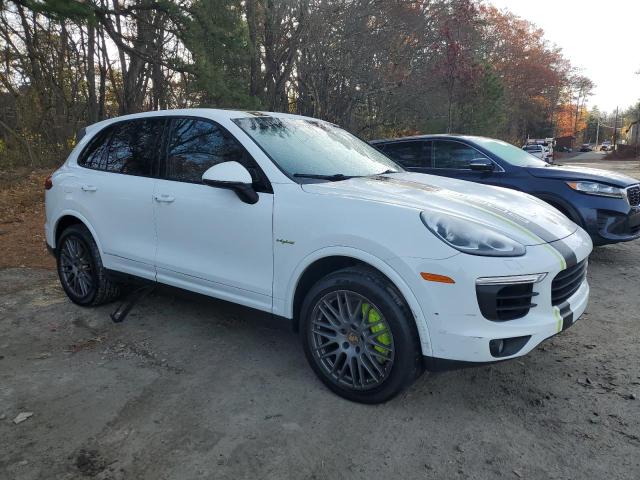 Photo 4 from auction – 2017 PORSCHE CAYENNE SE with VIN WP1AE2A29HLA72504