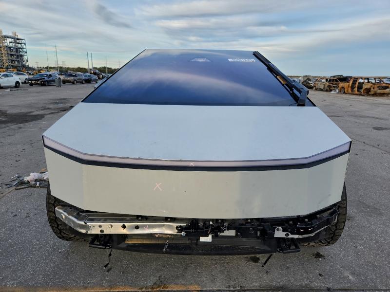 Photo 5 from auction – 2024 TESLA CYBERTRUCK with VIN 7G2CEHEE2RA038355
