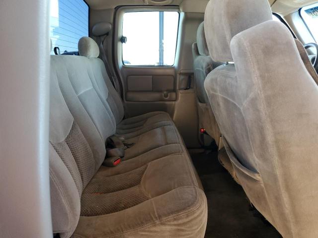Photo 10 from auction – 2003 CHEVROLET SILVERADO with VIN 2GCEC19V531257830
