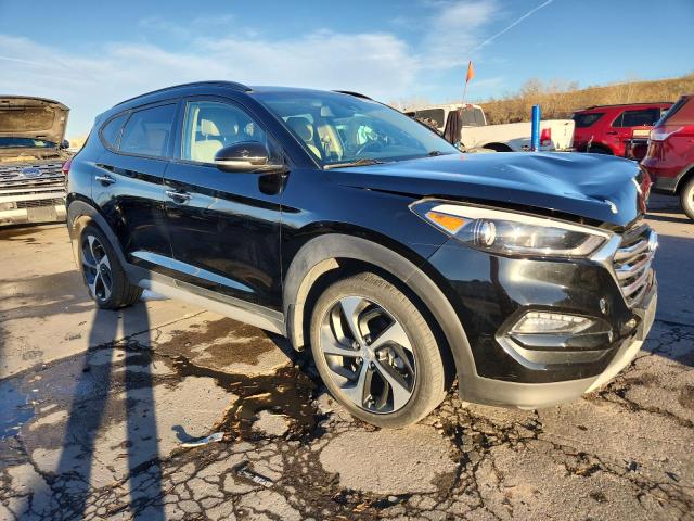 Photo 4 from auction – 2017 HYUNDAI TUCSON LIM with VIN KM8J3CA27HU513596