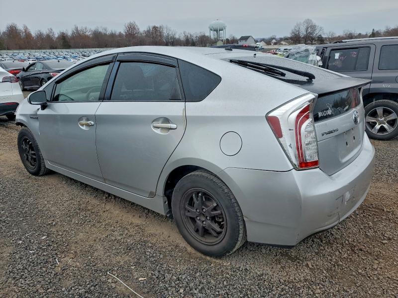 Photo 2 from auction – 2013 TOYOTA PRIUS with VIN JTDKN3DU2D0350146
