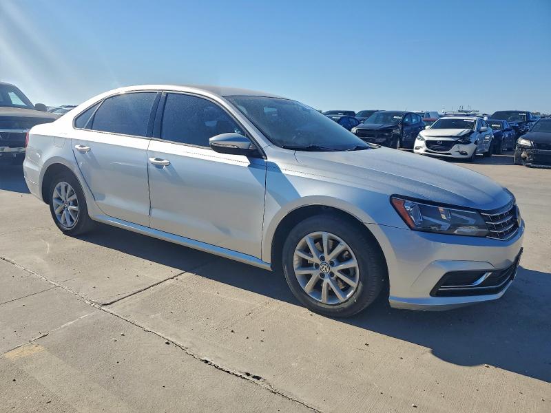 Photo 4 from auction – 2018 VOLKSWAGEN PASSAT S with VIN 1VWAA7A35JC030983