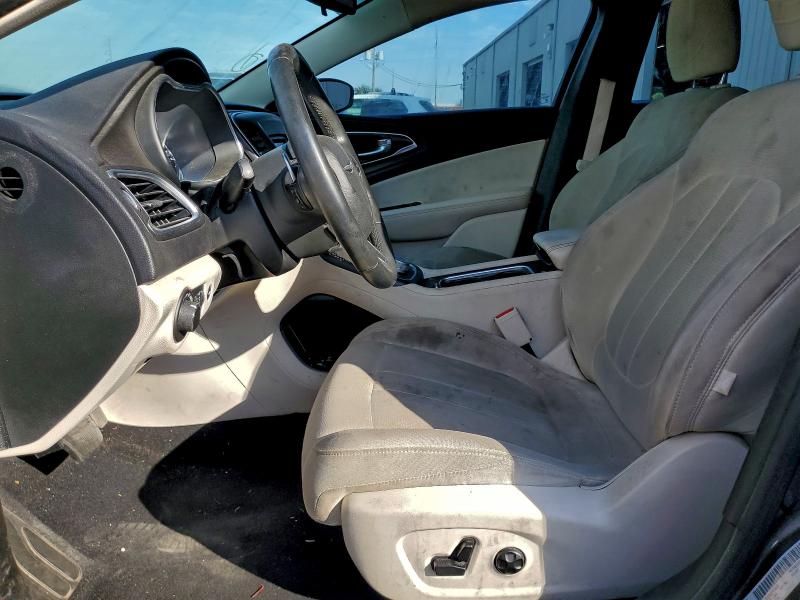 Photo 7 from auction – 2015 CHRYSLER 200 LIMITE with VIN 1C3CCCAG8FN734032