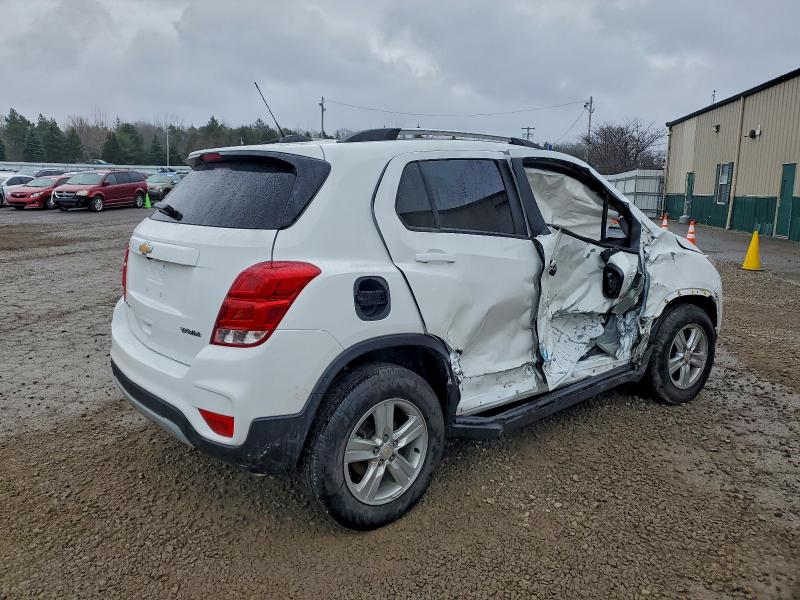 Photo 3 from auction – 2022 CHEVROLET TRAX 1LT with VIN KL7CJPSMXNB566789