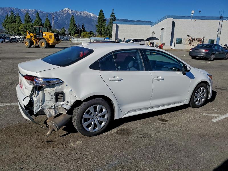 Photo 3 from auction – 2021 TOYOTA COROLLA LE with VIN 5YFEPMAE6MP231760