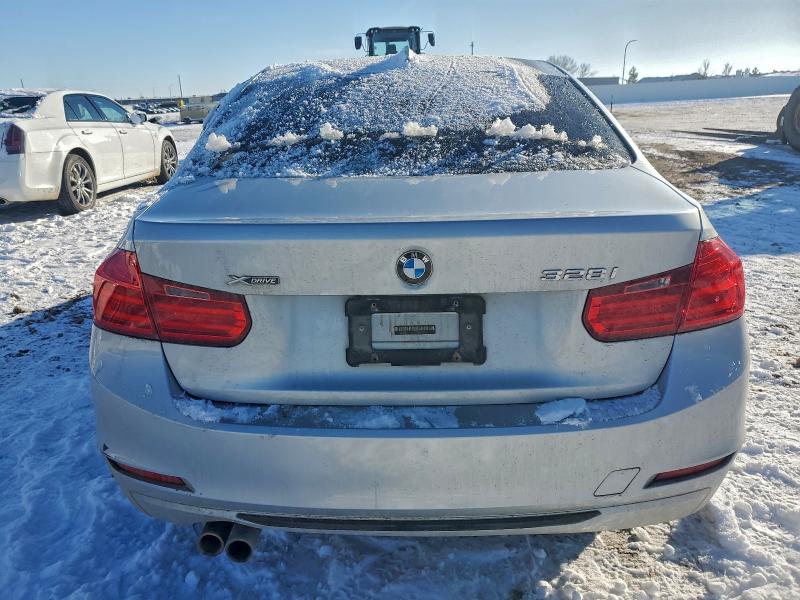 Photo 6 from auction – 2013 BMW 328 XI with VIN WBA3B3G58DNR79945