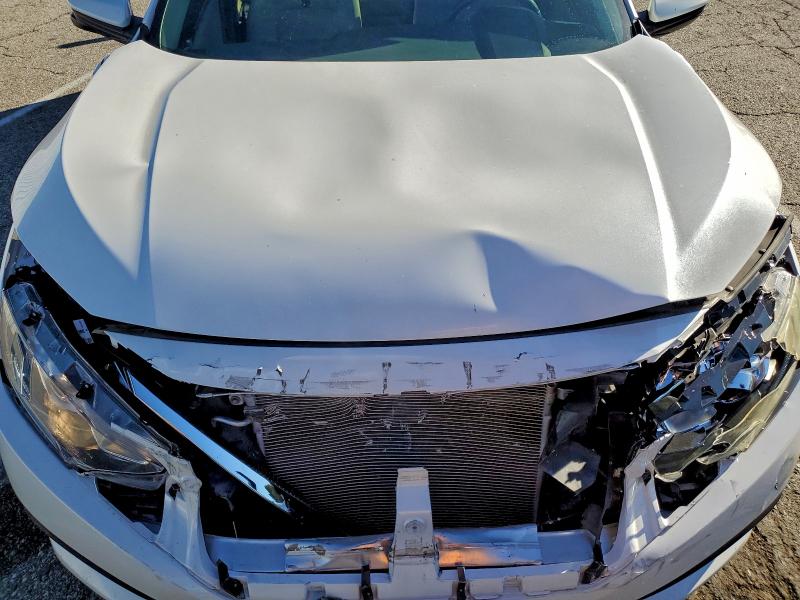 Photo 11 from auction – 2016 HONDA CIVIC EX with VIN 19XFC2F73GE005003