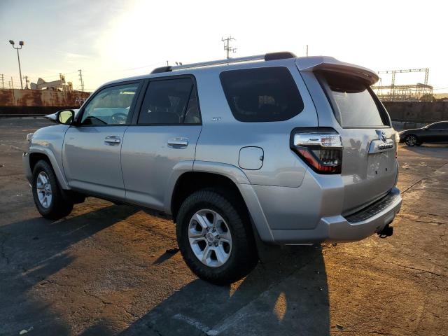 Photo 2 from auction – 2020 TOYOTA 4RUNNER SR with VIN JTEZU5JR2L5222502