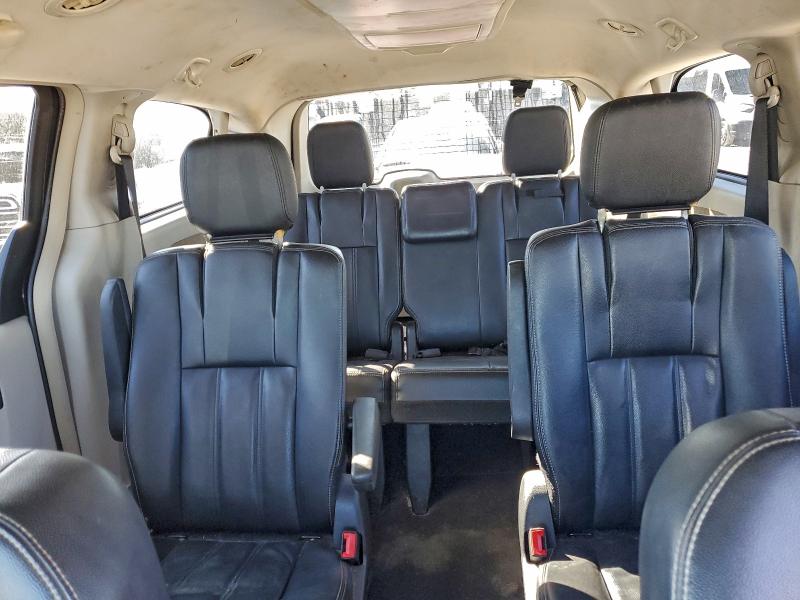 Photo 10 from auction – 2014 CHRYSLER TOWN & COU with VIN 2C4RC1BG7ER358434