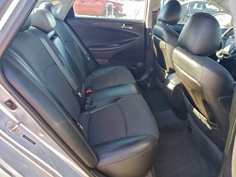Photo 10 from auction – 2012 HYUNDAI SONATA SE with VIN 5NPEC4AC3CH394405