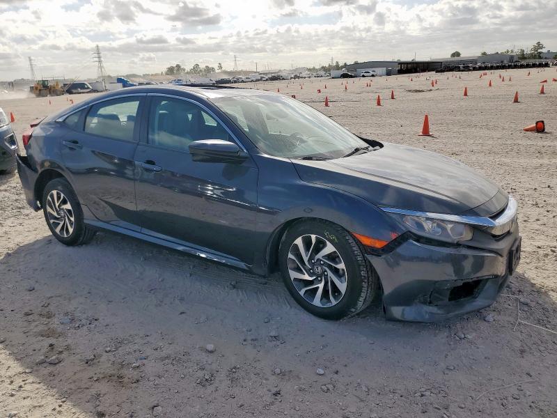 Photo 4 from auction – 2017 HONDA CIVIC EX with VIN 19XFC2F73HE067115