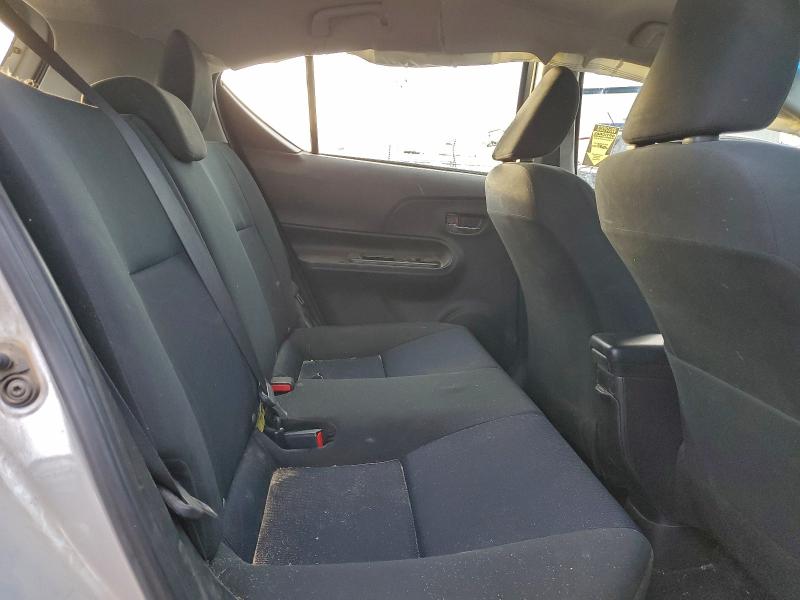 Photo 10 from auction – 2015 TOYOTA PRIUS C with VIN JTDKDTB36F1113590