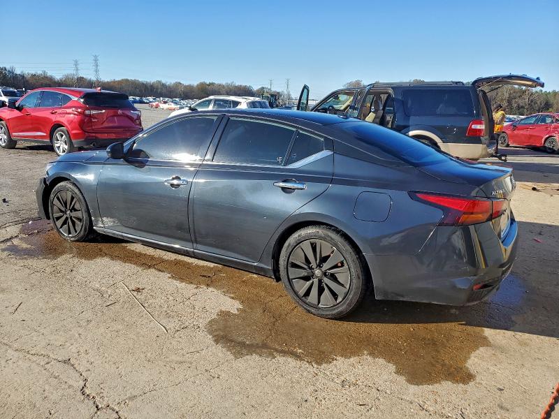 Photo 2 from auction – 2019 NISSAN ALTIMA SL with VIN 1N4BL4EV1KC171598