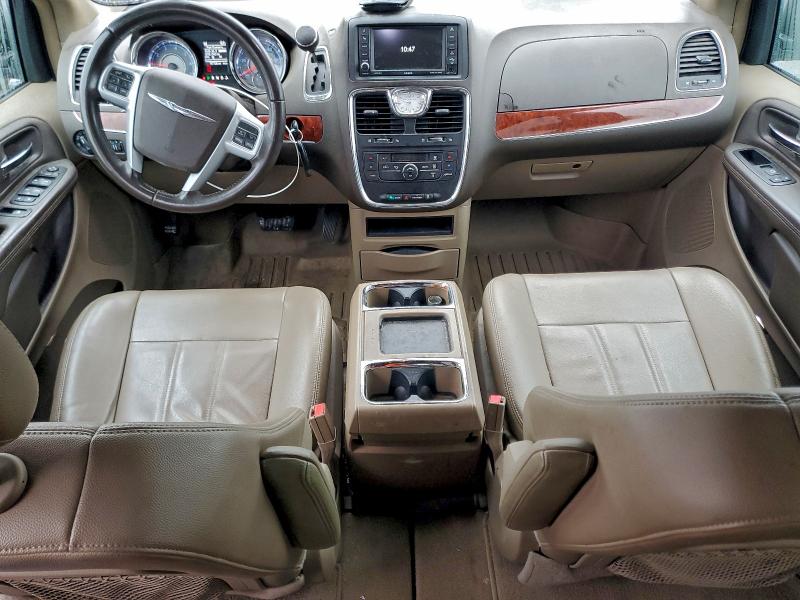 Photo 8 from auction – 2013 CHRYSLER TOWN & COU with VIN 2C4RC1BG6DR714886