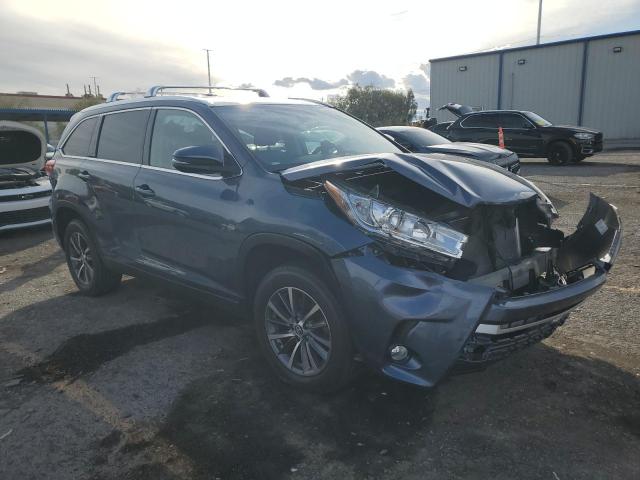 Photo 4 from auction – 2019 TOYOTA HIGHLANDER with VIN 5TDKZRFH8KS312017