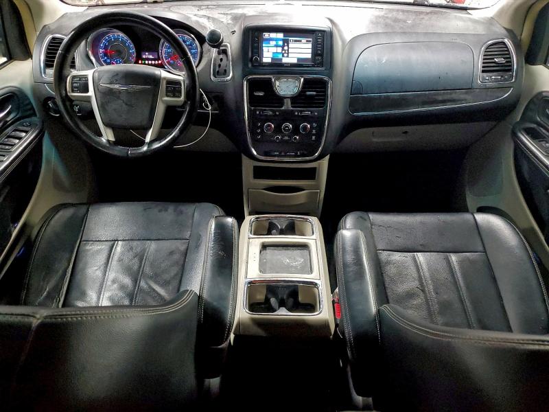 Photo 8 from auction – 2016 CHRYSLER TOWN & COU with VIN 2C4RC1AG4GR120416