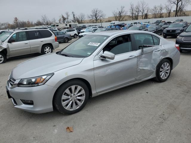 HONDA ACCORD EXL 2015 with VIN 1HGCR2F80FA051806 - Photo from auction