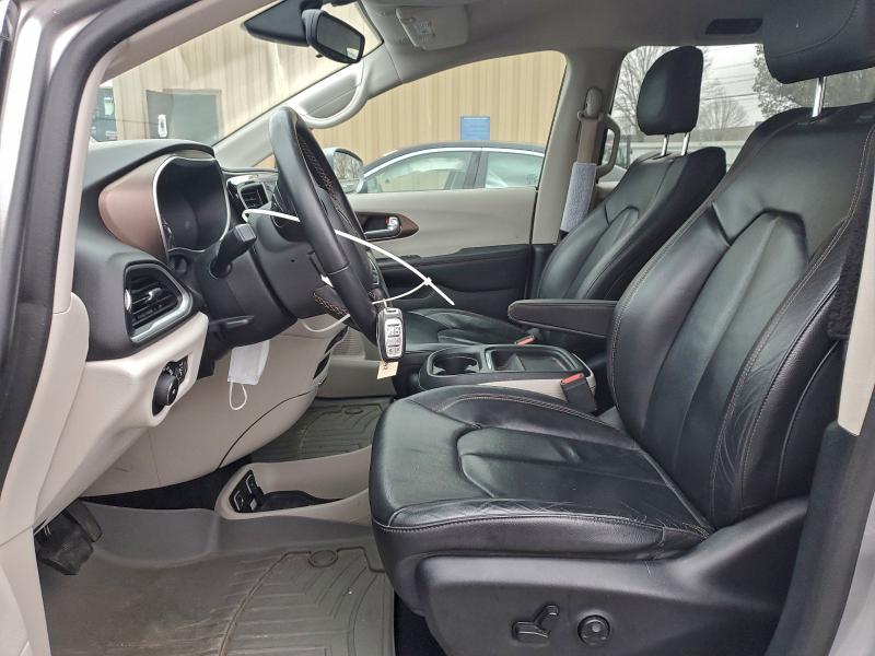 Photo 7 from auction – 2017 CHRYSLER PACIFICA T with VIN 2C4RC1BG0HR636384