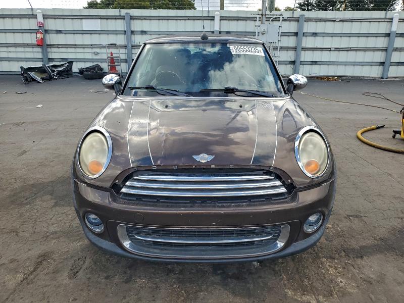 Photo 5 from auction – 2011 MINI COOPER with VIN WMWZN3C57BT132995