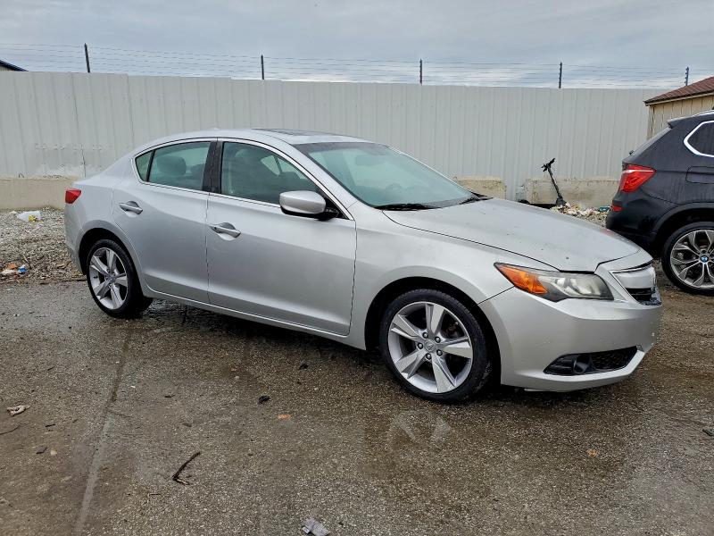 Photo 4 from auction – 2013 ACURA ILX 20 PRE with VIN 19VDE1F51DE005550