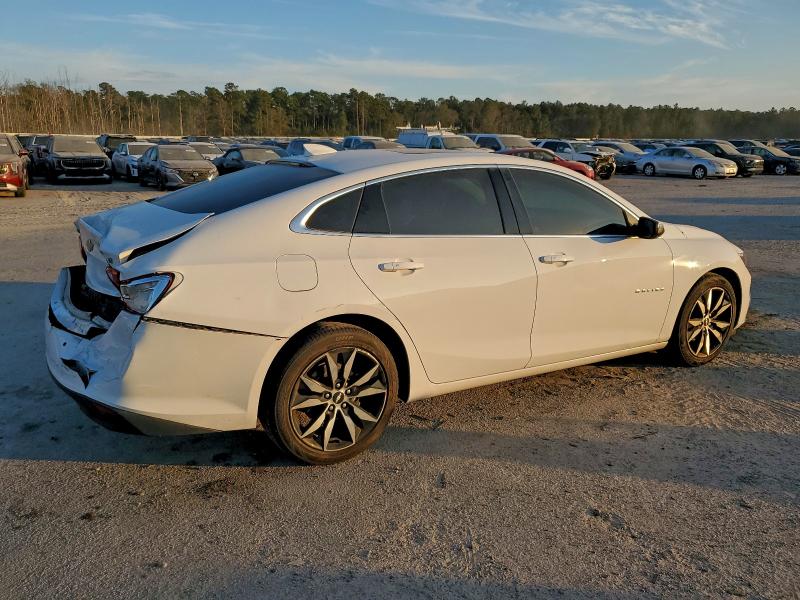 Photo 3 from auction – 2017 CHEVROLET MALIBU LT with VIN 1G1ZE5ST6HF286418