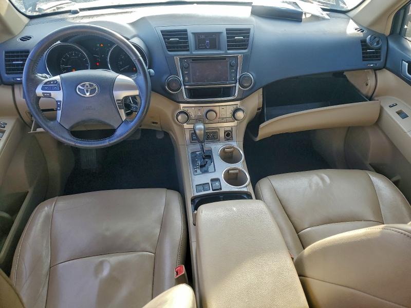 Photo 8 from auction – 2013 TOYOTA HIGHLANDER with VIN 5TDZK3EHXDS106962