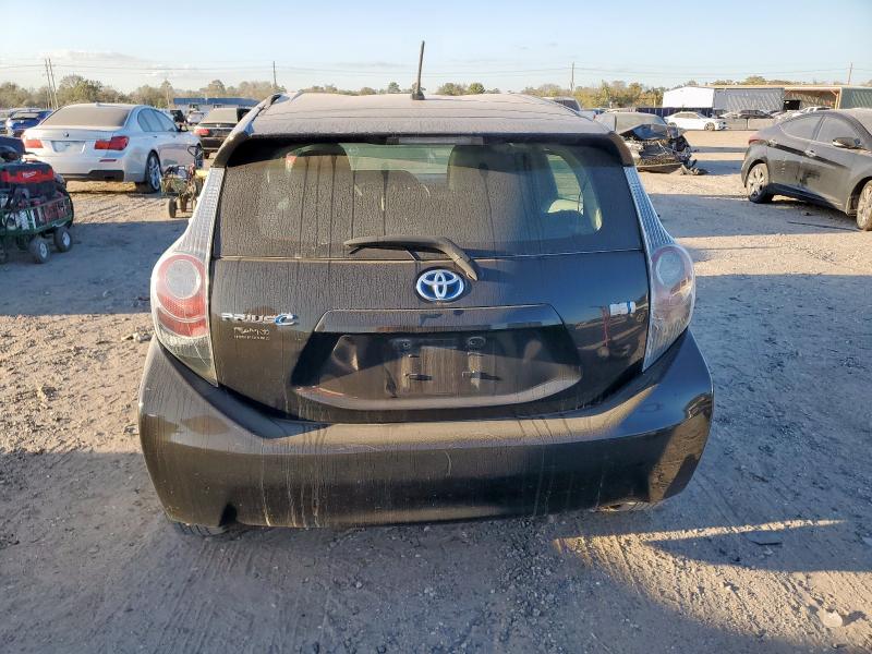 Photo 6 from auction – 2013 TOYOTA PRIUS C with VIN JTDKDTB32D1539242