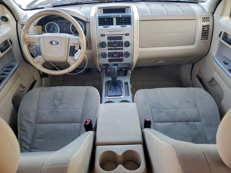 Photo 8 from auction – 2010 FORD ESCAPE XLT with VIN 1FMCU0DG1AKD01810