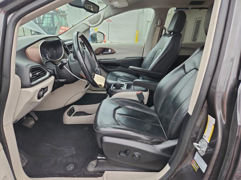 Photo 7 from auction – 2017 CHRYSLER PACIFICA T with VIN 2C4RC1BGXHR505446