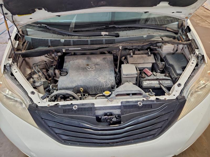 Photo 12 from auction – 2013 TOYOTA SIENNA with VIN 5TDZK3DC5DS355692