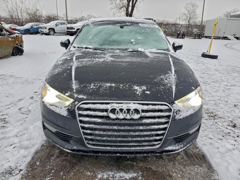 صورة رقم 5 من المزاد - 2016 AUDI A3 PREMIUM مع VIN WAUA7GFF1G1117785